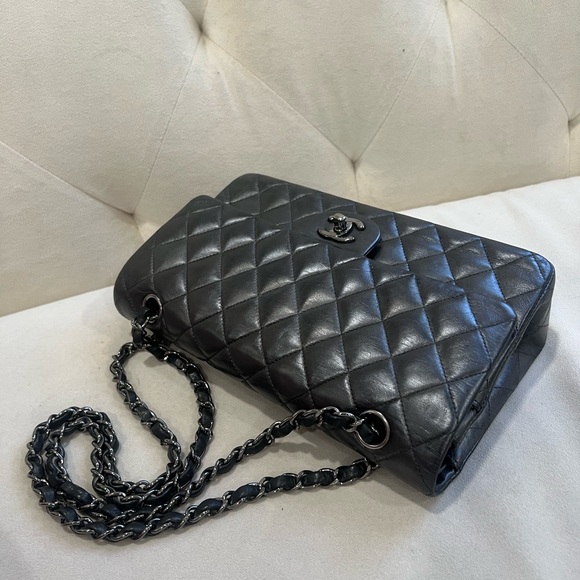 Chanel Metallic Doubel Flap Medium Size - Picture 3 of 11
